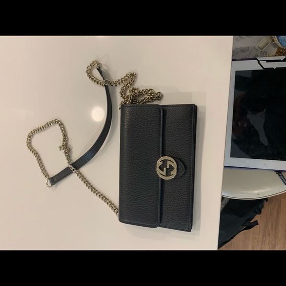 gucci interlocking gg crossbody